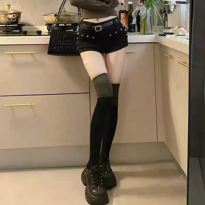 Woman Popular Sexy Low Waist Y2k Jeans Female Vintage Korean Fashion Mini Pants Girls Vintage Designer Gothic Black Denim Shorts